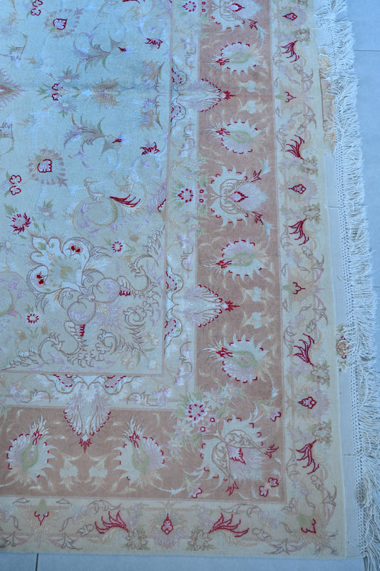 Tabriz Royal Wool and Silk on Silk Base Cream/Peach Fine Hand Knotted