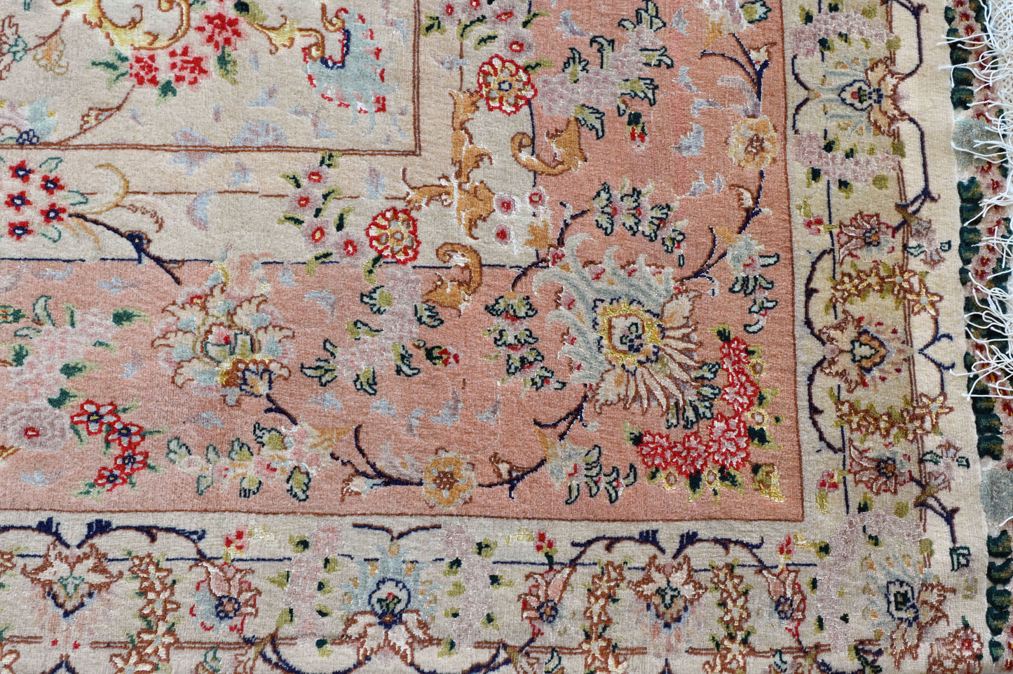 Tabriz Royal Wool and Silk on Silk Base Fine Hand Knotted Cream/Peach 14 X 10 FT