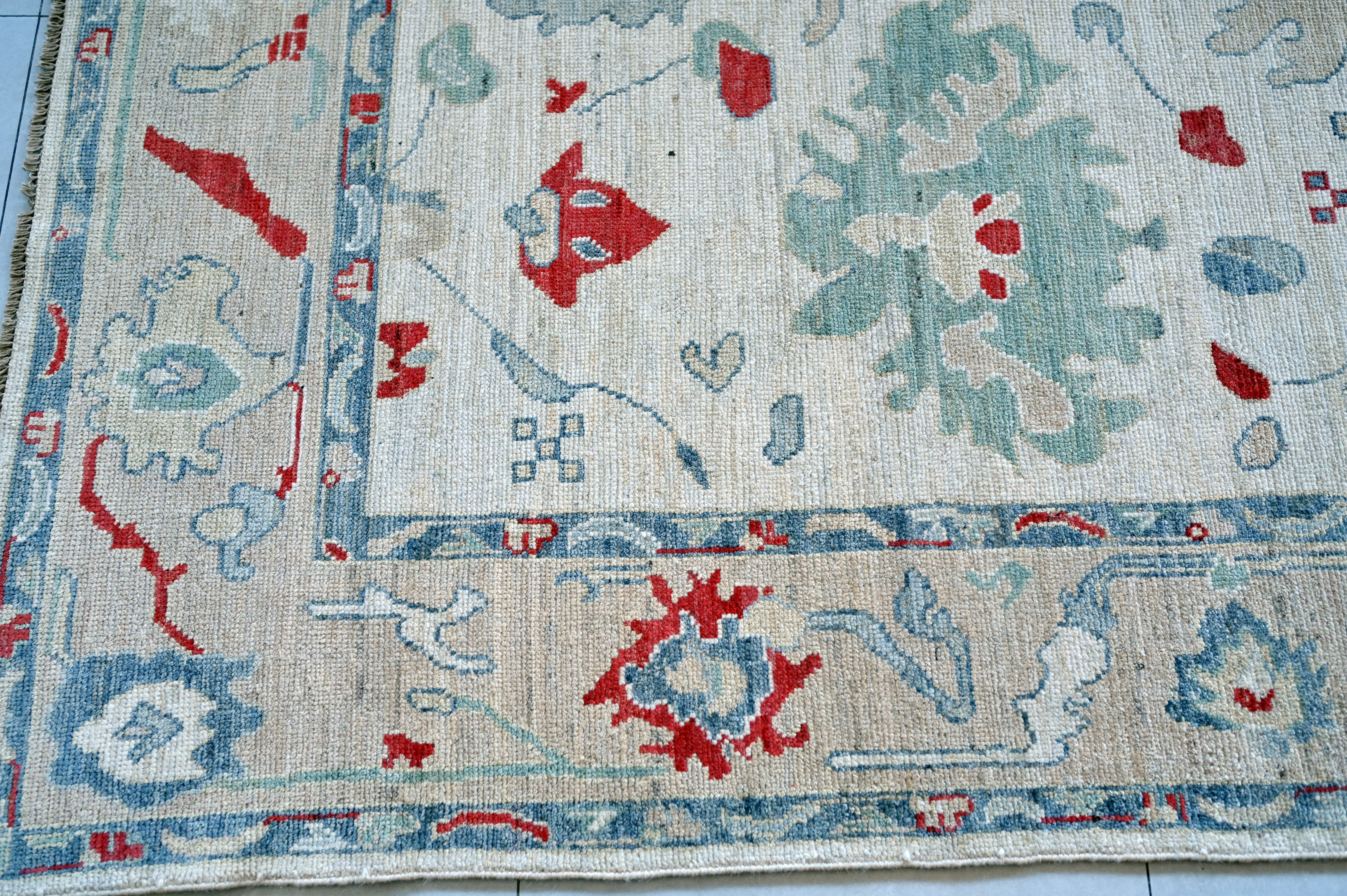 Hand Spun Wool Hand Knotted, Loose Laid Carpet, Peach Colour 10 X 8