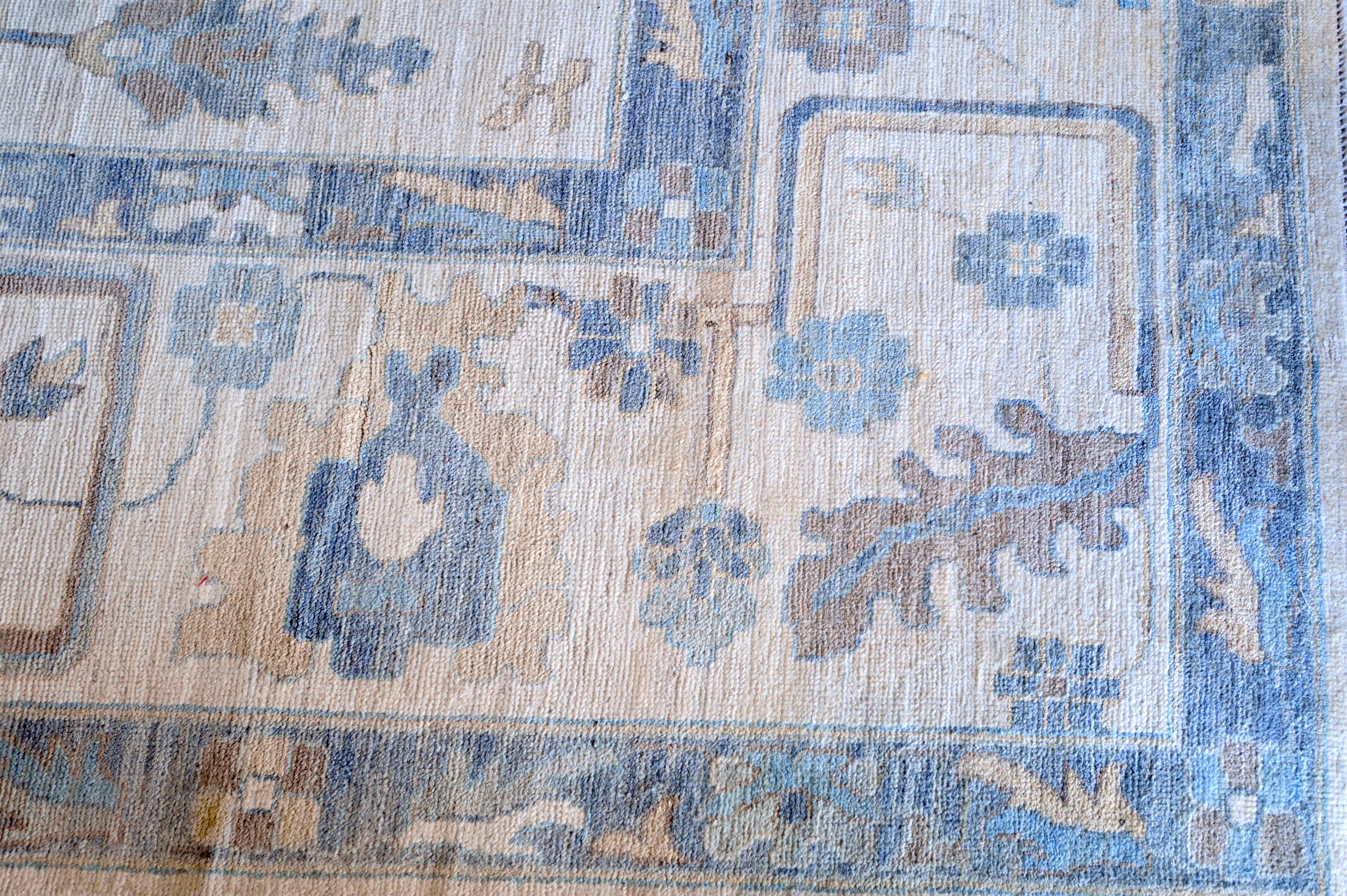 Hand Spun Wool Hand Knotted Loose Laid Carpet Blue 20 x 14 FT