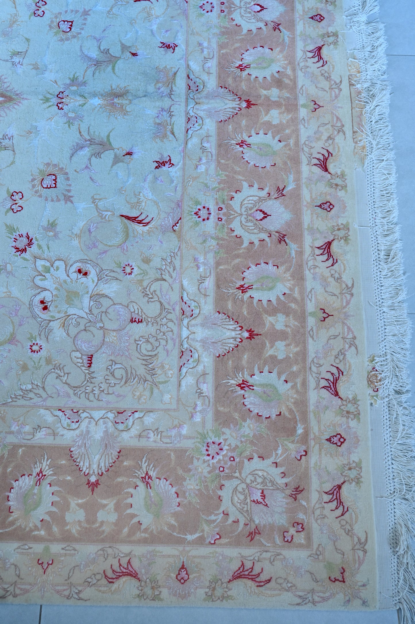 Tabriz Royal Wool and Silk on Silk Base Cream/Peach Fine Hand Knotted