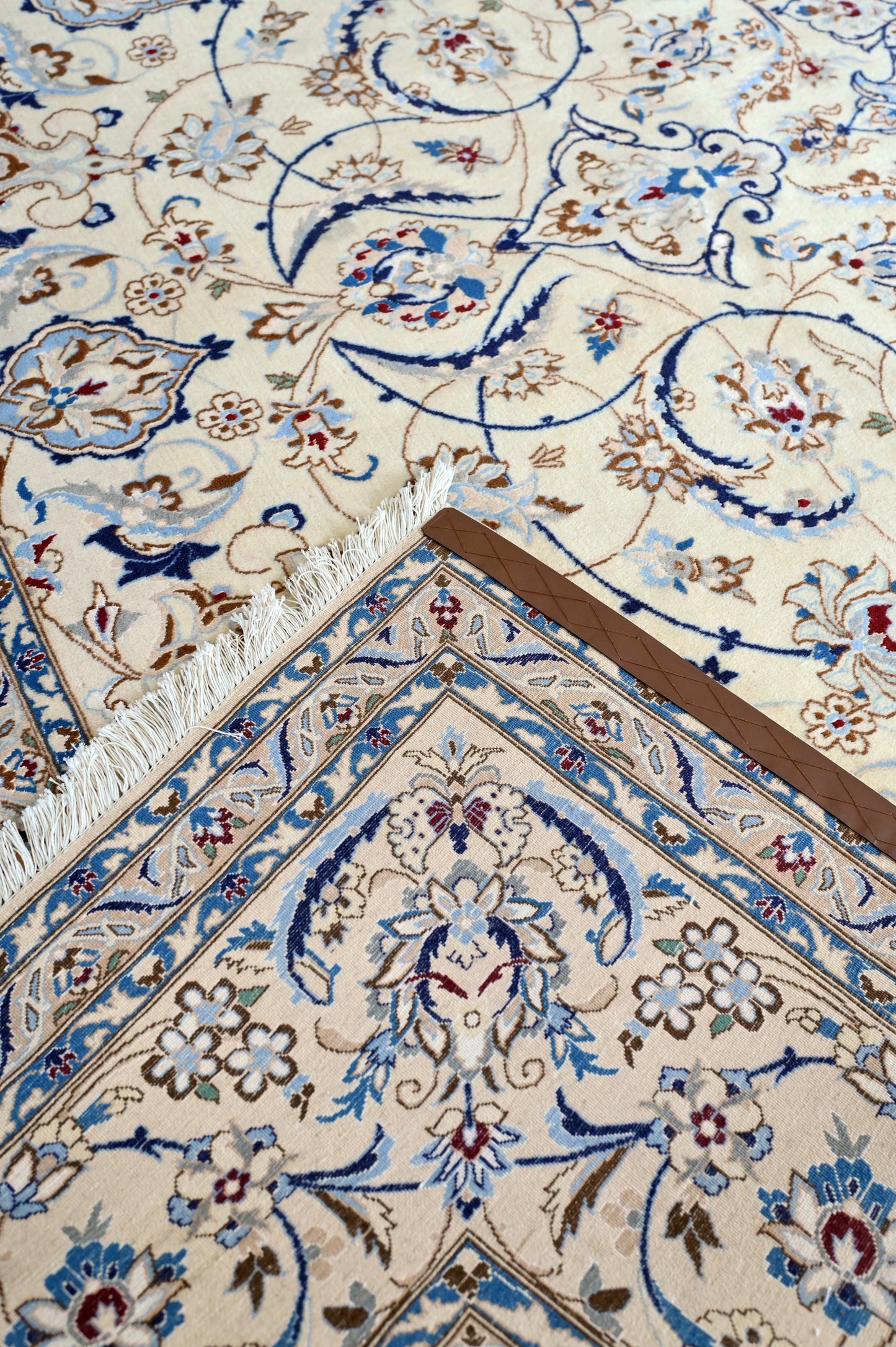 Nein Baby Lambs Wool Silk Fine Hand Knotted Cream/Blue 13 X 10 FT