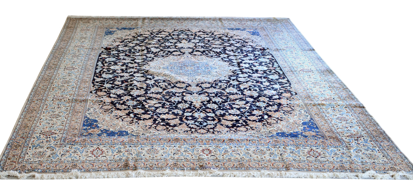 Nein Baby Lambs Wool and Silk Fine Hand Knotted Blue/Cream 16 X 10 FT