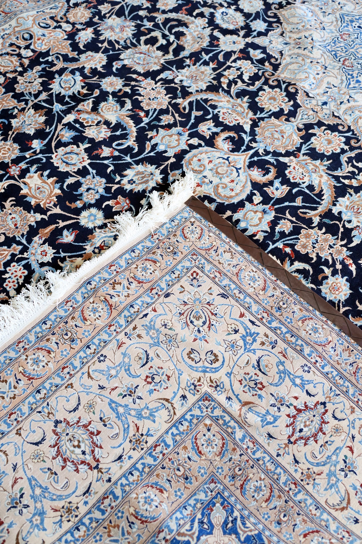 Nein Baby Lambs Wool and Silk Fine Hand Knotted Blue/Cream 16 X 10 FT