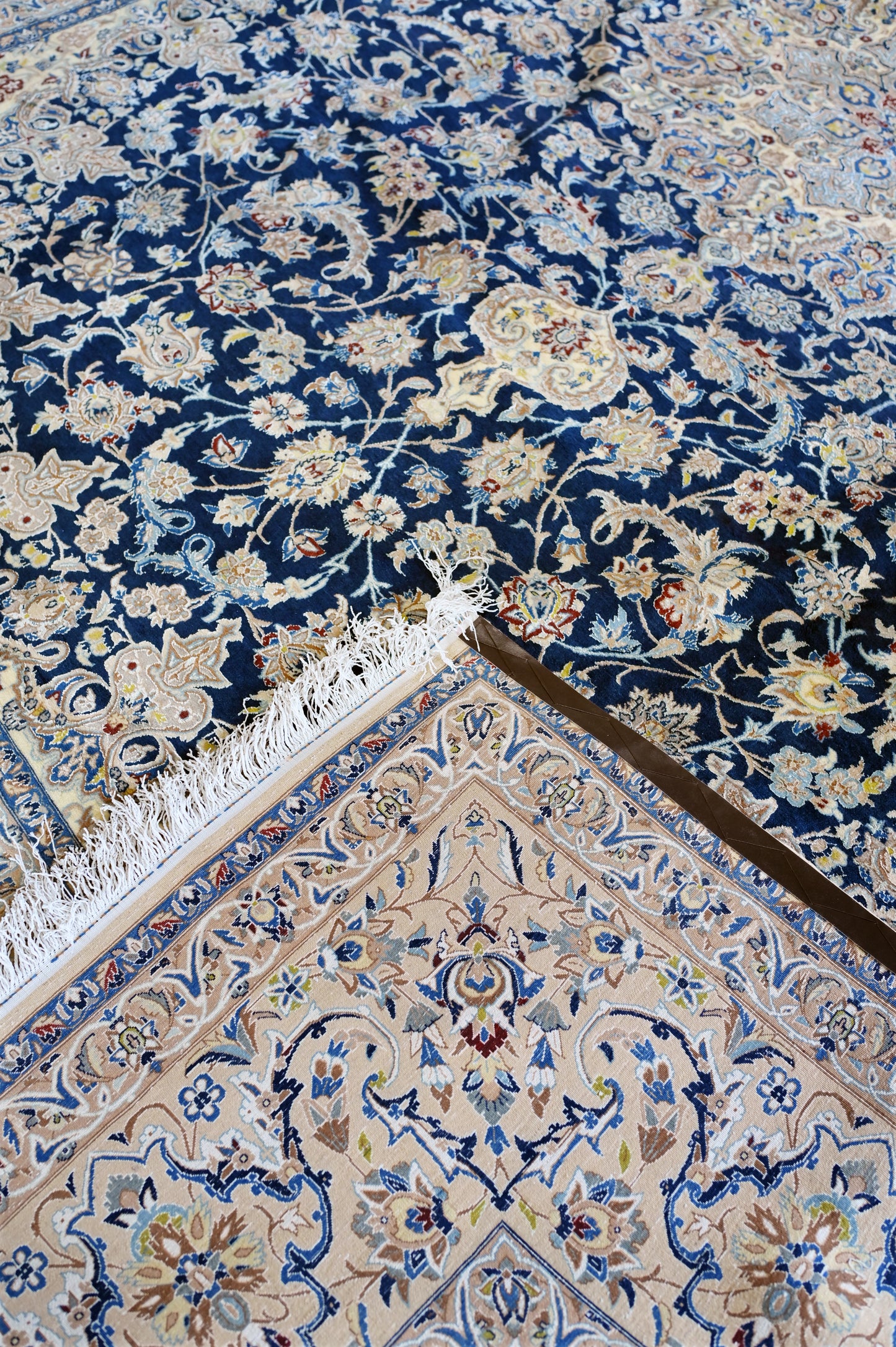 Nein Baby Lambs Wool and Silk Fine Hand Knotted Blue/Cream 15 X 10 FT